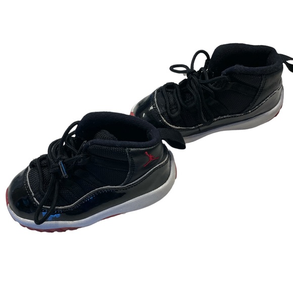 Nike Jordan Retro 11 - Picture 3 of 7